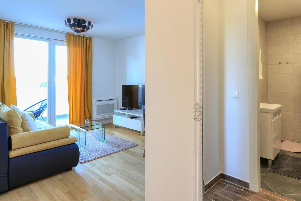 Apartmán Barbara With Private Parking In The Garage Zadar Exteriér fotografie